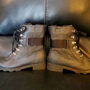 - Girls black/grey zip up boots. Like new!!